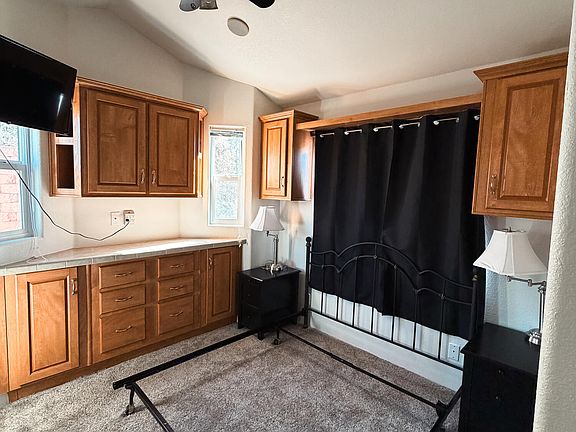 4th image of 60 Cinder St