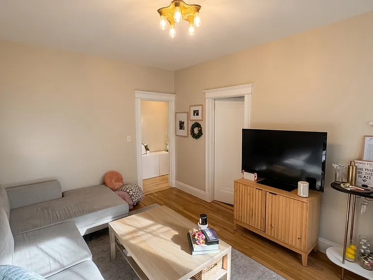 1 Crawford St #2 — Photo 3