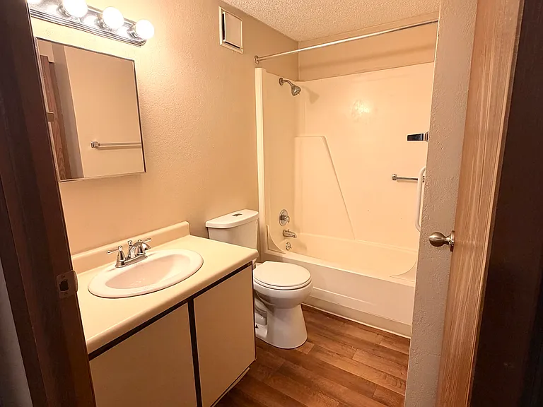 1 & 2 bedroom bathroom