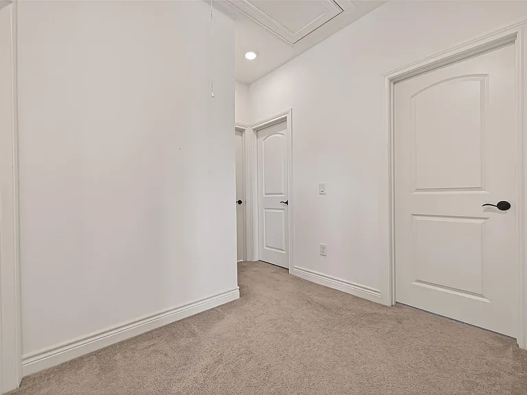 7319 Woodlark Ridge Dr — Photo 31