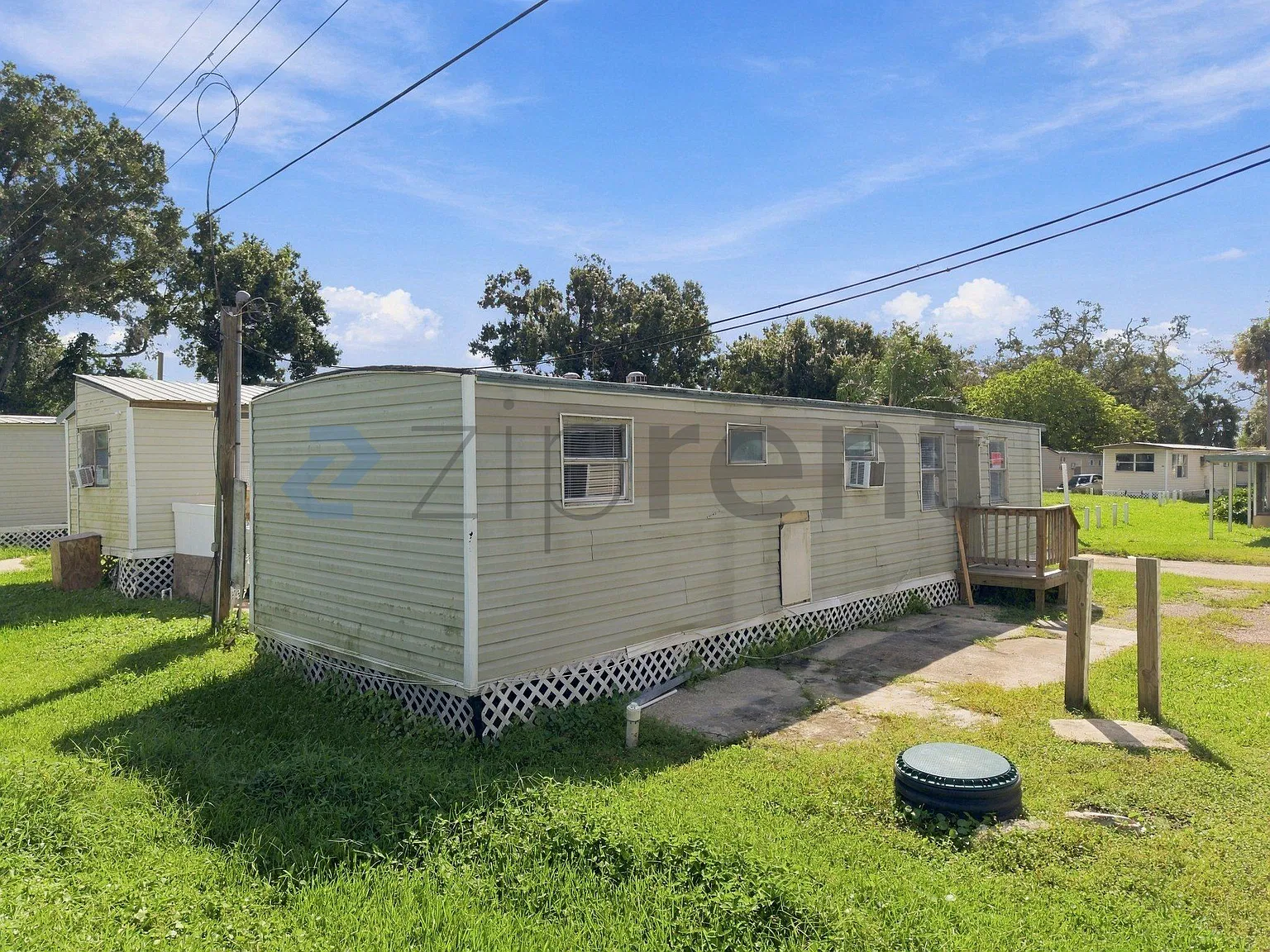 2 bed, 700 sqft, $1,100 — Photo 2