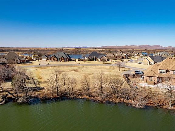4th image of 6 NW Shelter Lake Dr