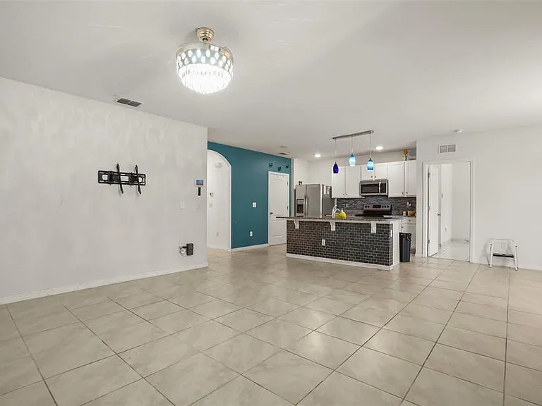 2443 White Lilly Dr — Photo 12