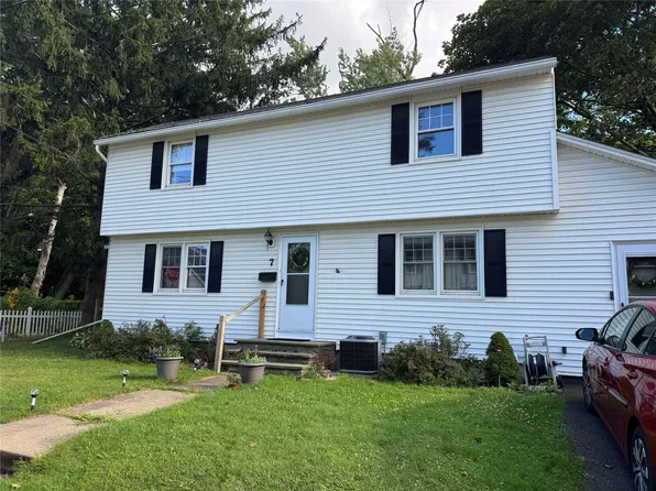 7 Elbon St, Johnson City, NY 13790