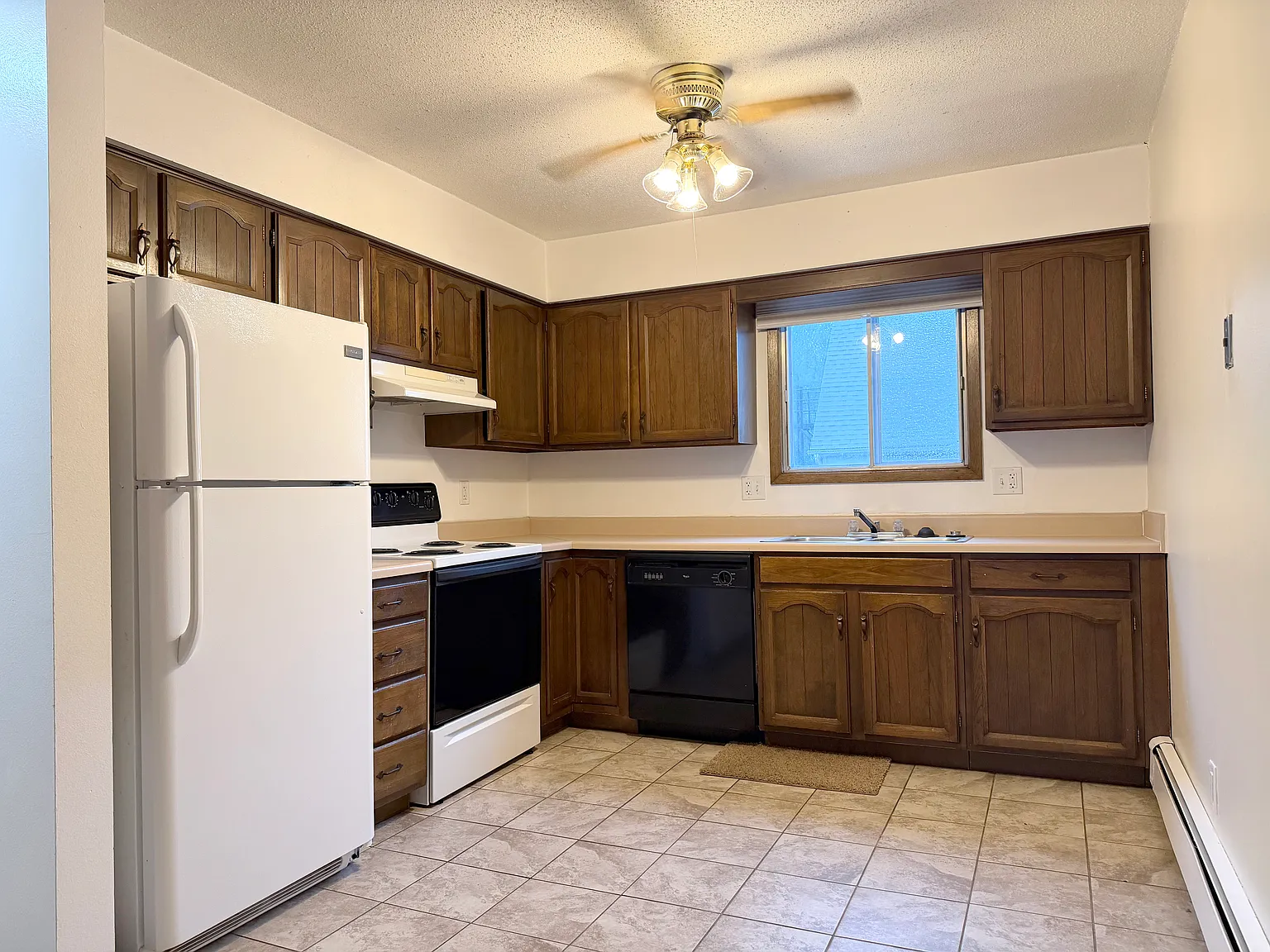 530 N Dubuque St — Photo 2