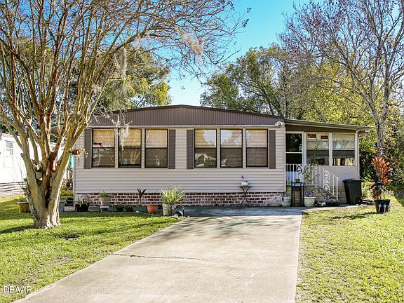 3rd image of 26 Elda Ln