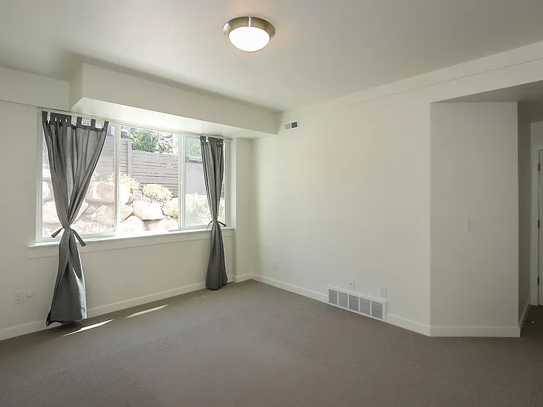 1580 E Sunnyside Ave — Photo 16