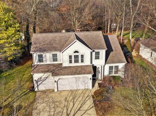 6034 Winnebago St, Grove City, OH