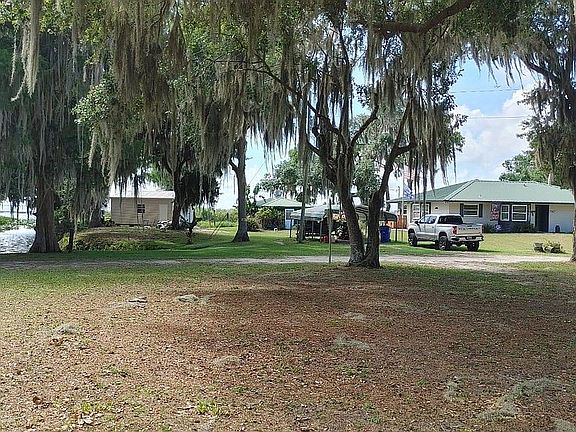 5th image of 7807 Lewis East Dr
