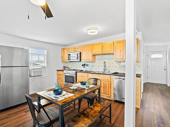 2nd image of 119 Palmetto Point Rd