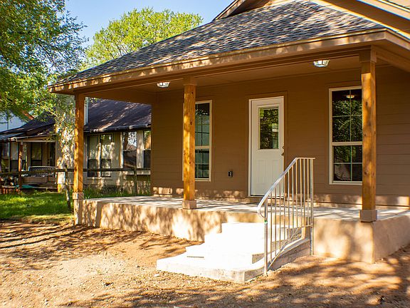 5th image of 137 S Mockingbird Cir
