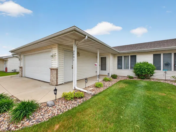 2031 Pinewood Rd SE, Rochester, MN 55904