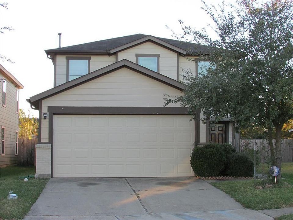 1st image of 8406 Village Hollow Ln