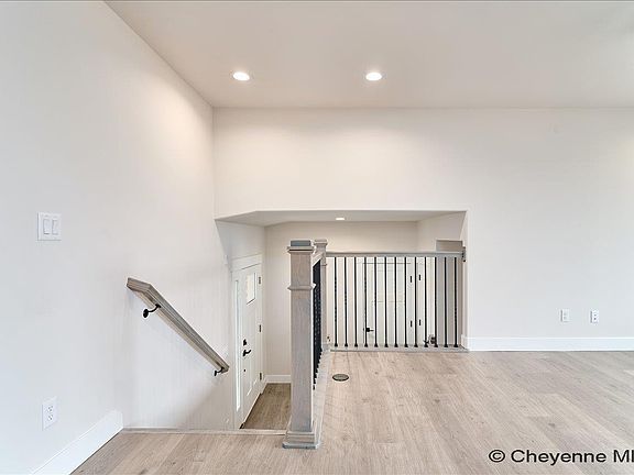 3rd image of 3221 Bevans St