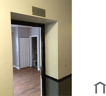 4th image of 7842 S Ellis Ave #309