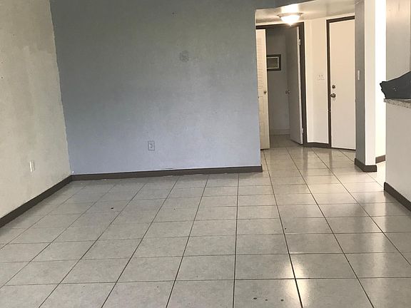 4th image of 9787 NW 49th Ter