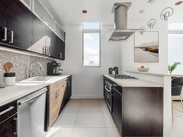 556 3rd Avenue image 1 of 15