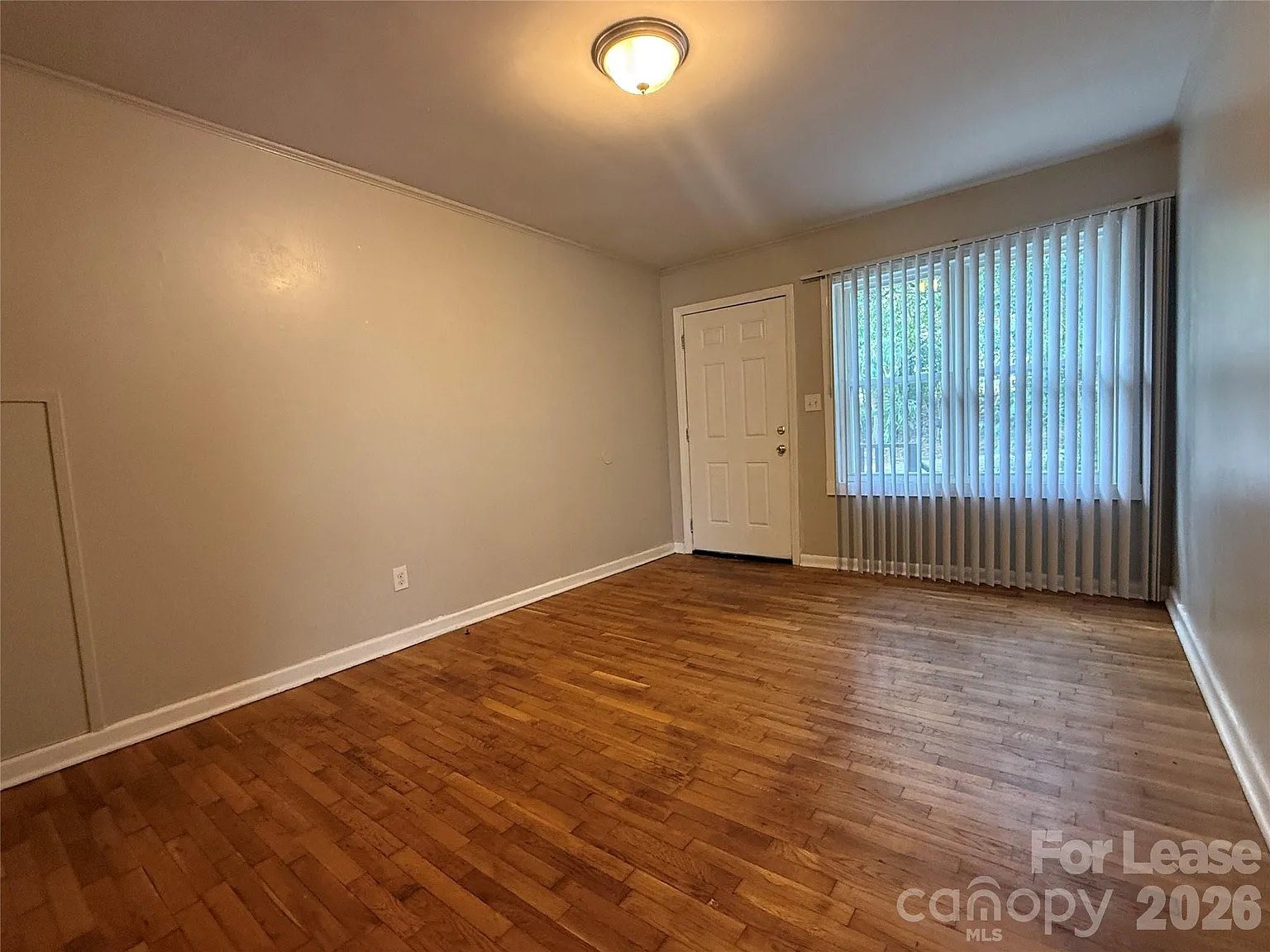 2 bed, 1.0 bath, 680 sqft, $995 — Photo 3