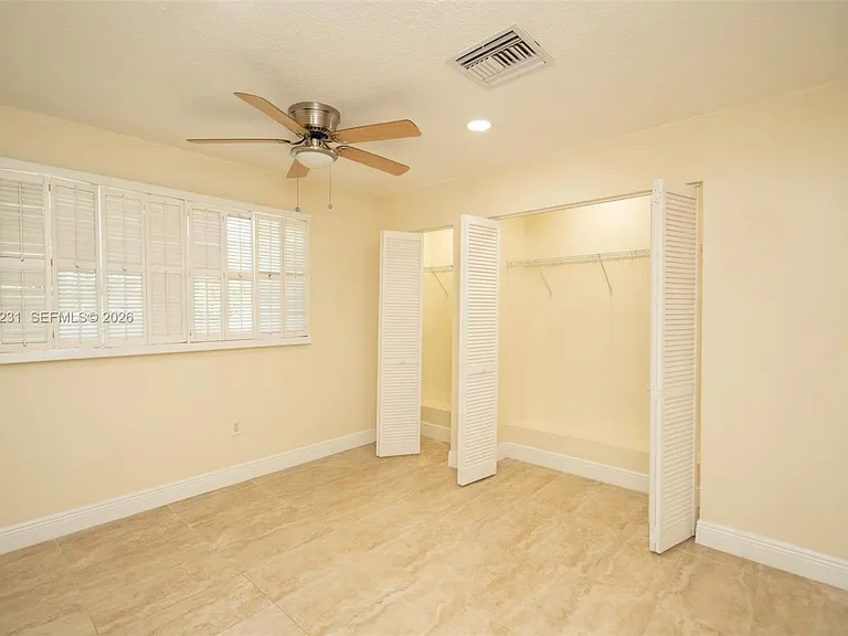 5613 Pierce St #1 — Photo 41