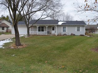 634 Torrey Pines Dr, Twin Lakes, WI 53181