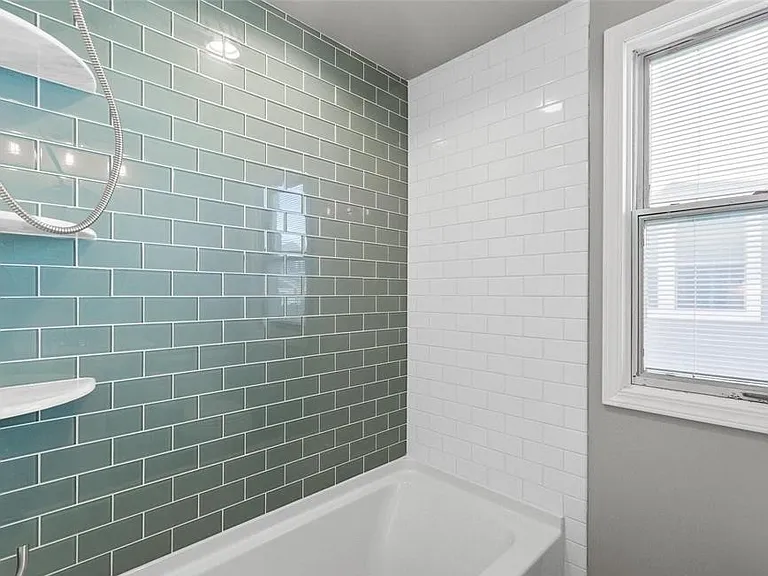 718 N Altadena Ave — Photo 8