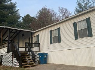 5305 Walnut Trce, Buford, GA 30518