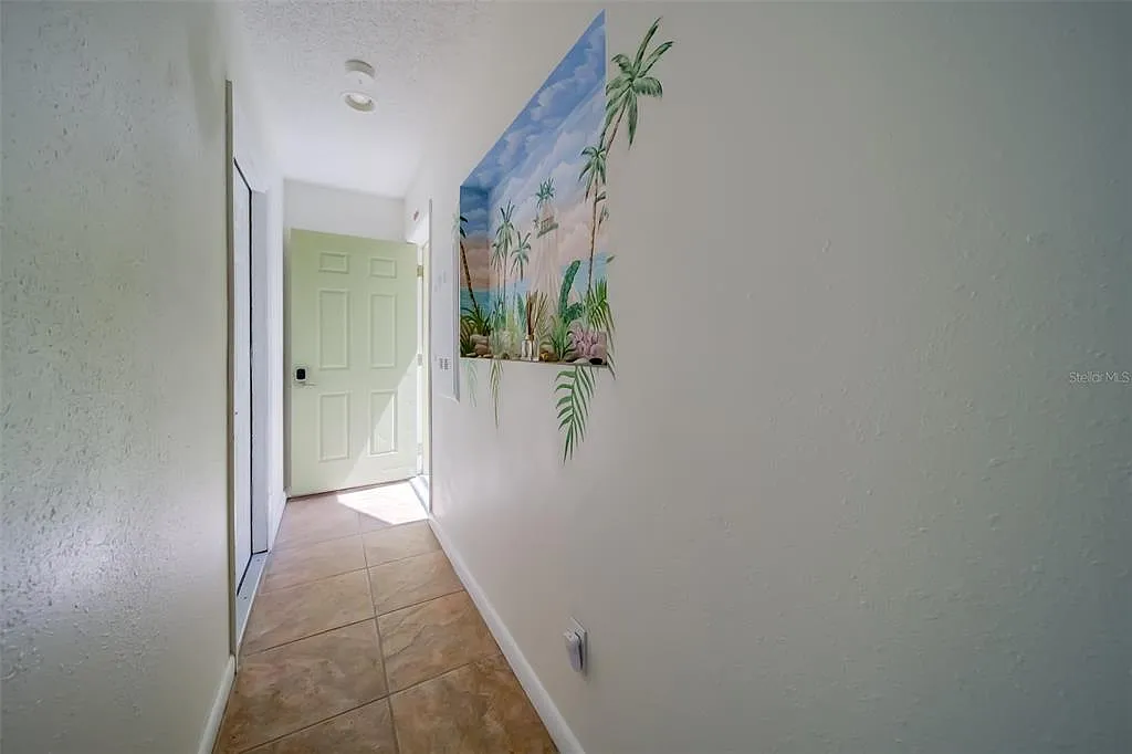 3 bed, 3.0 bath, 1556 sqft, $2,700 — Photo 4