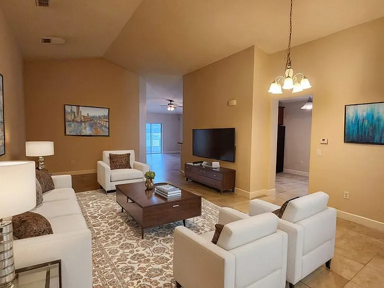 5352 Talbot Blvd — Photo 3