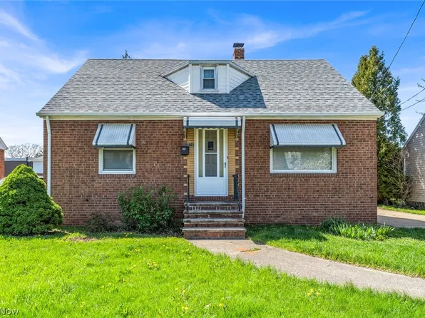 226 E 242nd St, Euclid, OH 44123