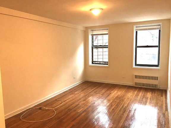 3rd image of 8220 141st St #2nd