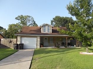 2885 Evangeline Dr, Vidor, TX 77662