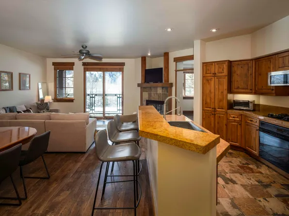 660 S 2nd Ave #5, Ketchum, ID 83340