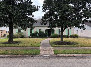 10622 Tupper Lake Dr, Houston, TX 77042