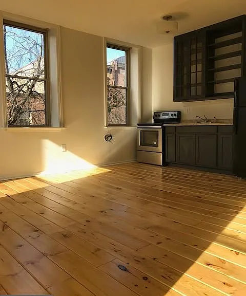 769 S 2nd St #B — Photo 2