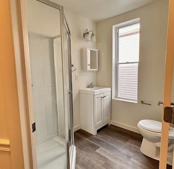 829 Linden Ave #2 — Photo 3