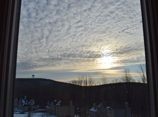 78 Gatheringhill Ct, Morris Plains, NJ 07950