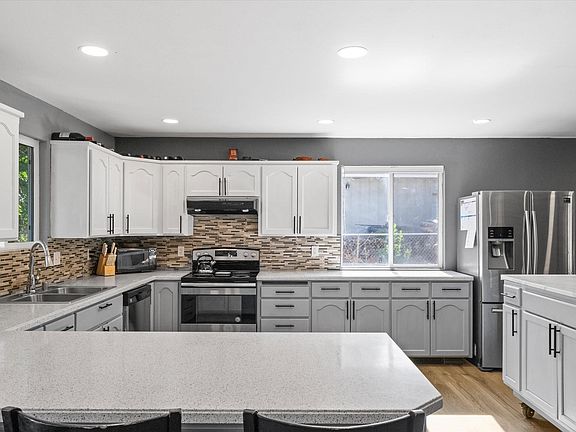 5th image of 1008 Concord Way