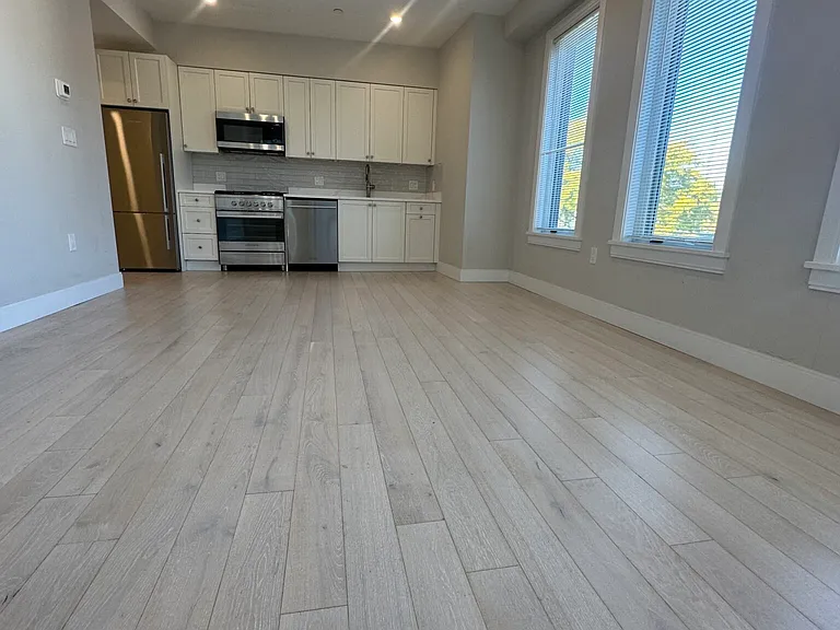 197 Green St #307 — Photo 5