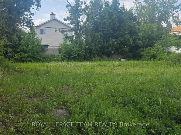 1689 Rosebella Ave #1691, Ottawa, ON K1T 1G2