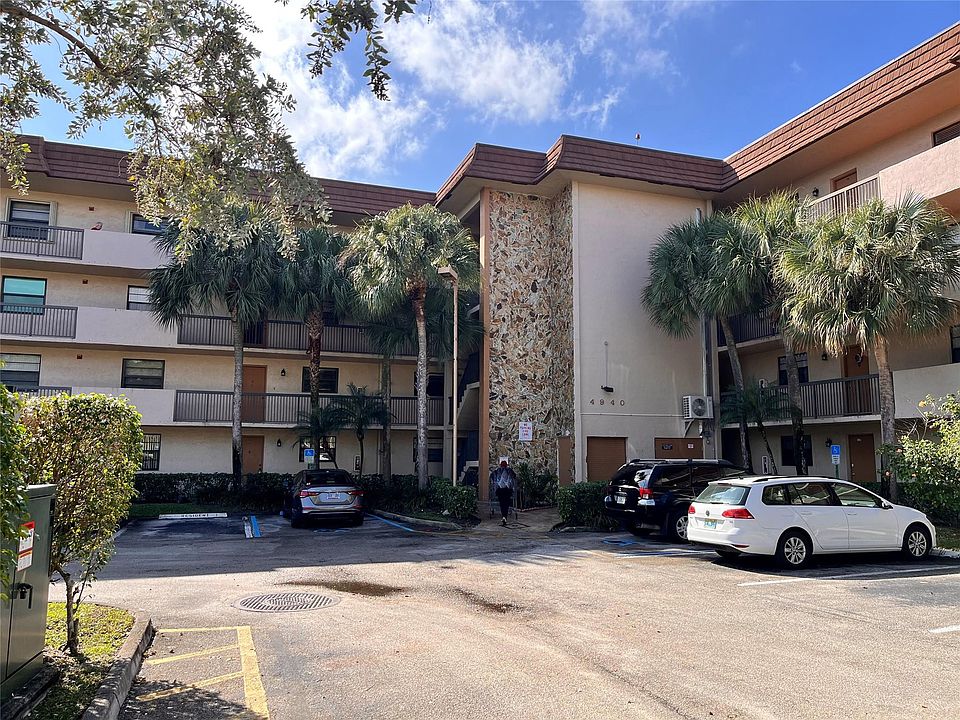 1st image of 4940 E Sabal Palm Boulevard #408