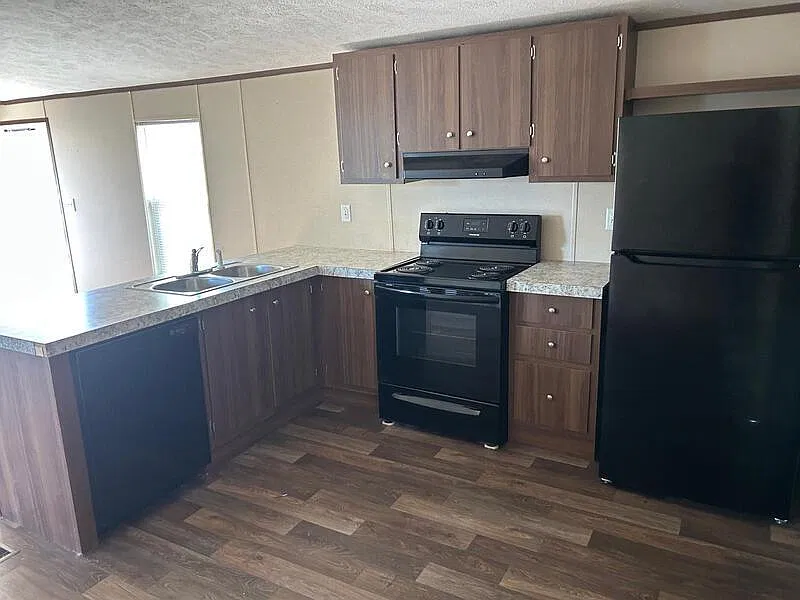 3 bed, 2.0 bath, $1,000 — Photo 4