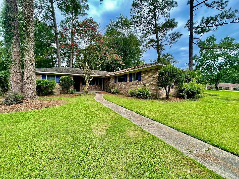 1st image of 355 Emerson Dr