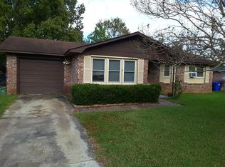 7670 Mendelwood Dr, North Charleston, SC 29418