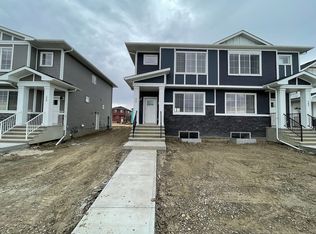 158 Chelsea Grv, Chestermere, AB T1X2N6