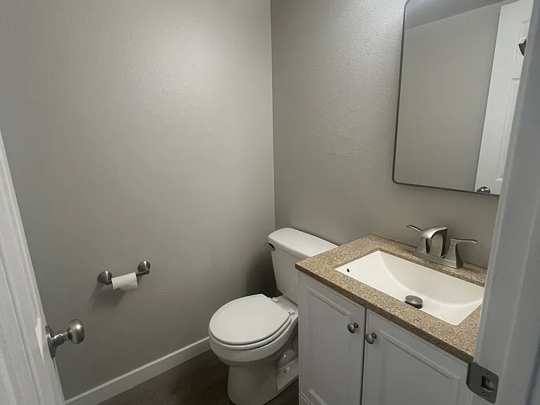 6565 N 19th Ave #10 — Photo 5
