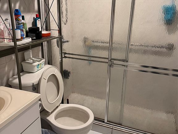 5th image of 104-37 37th Road