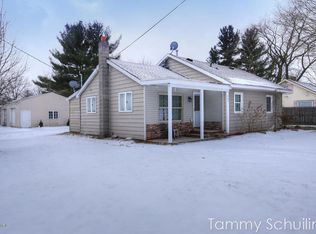 540 Quarterline St, Newaygo, MI 49337