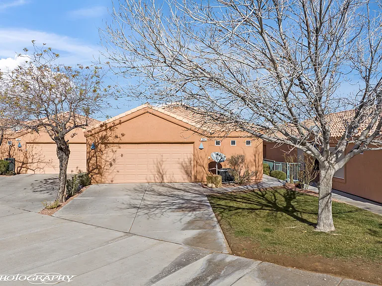 241 Palmer Ln — Photo 31