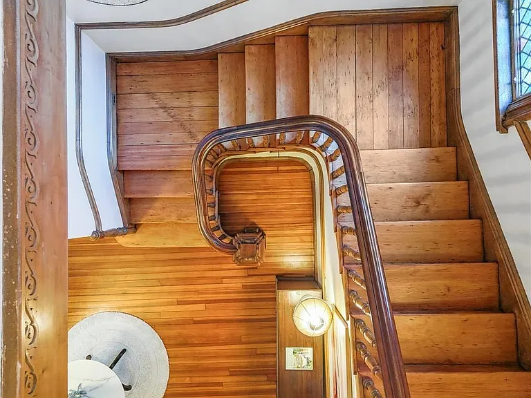 43 Old Beach Rd — Photo 24