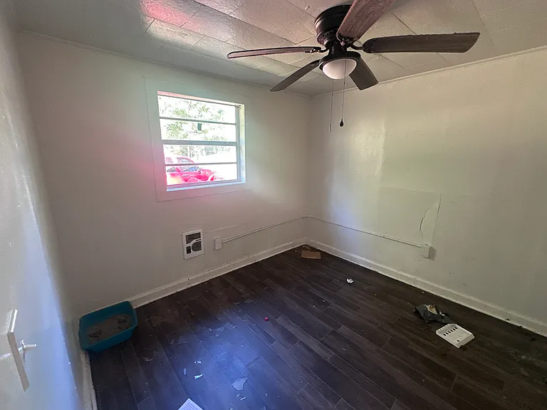 101 Walker Ln — Photo 13